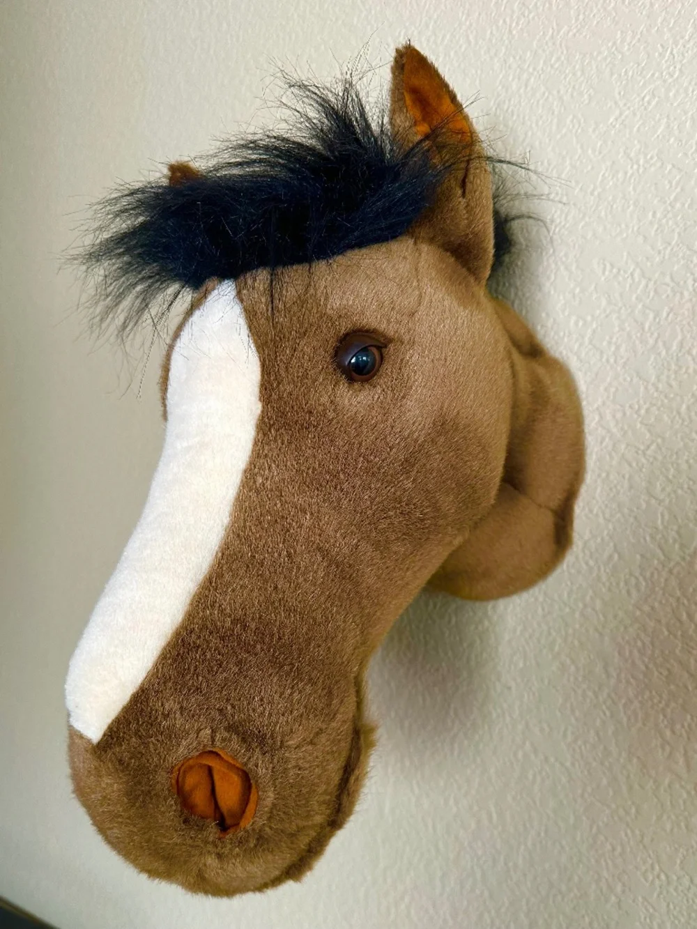 Realistic Brown Horse Head Plush Wall Mount Trophy Black Hair Mane Childs Room
